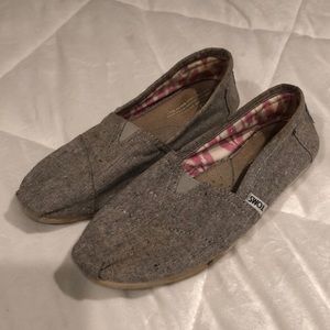 Grey Toms 8.5